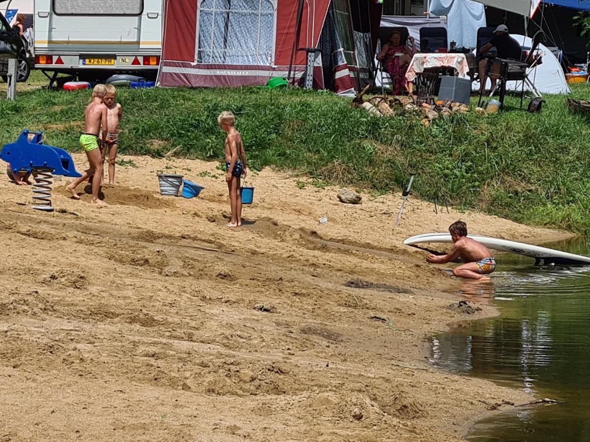 הוילה Počátky Camping Fontana S.R.O. מראה חיצוני תמונה